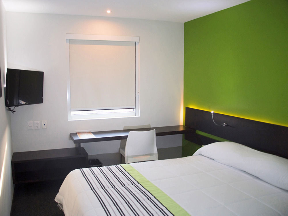 City Express Junior By Marriott Toluca Zona Industrial Exterior foto
